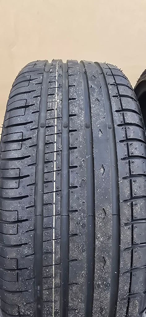 Unused accelera PHI-R 205/40/18 86y XL