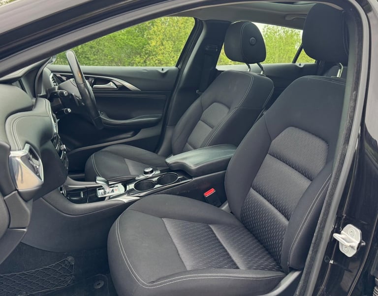 2016 Infiniti Q30 2.2d Premium DCT Euro 6 (s/s) 5dr HATCHBACK Diesel Automatic