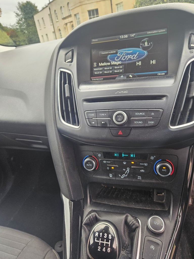 Ford focus 1.0 t TITANIUM X  66 REG ULEZ £30 AYEAR TAX CAMBELT REPLACED 