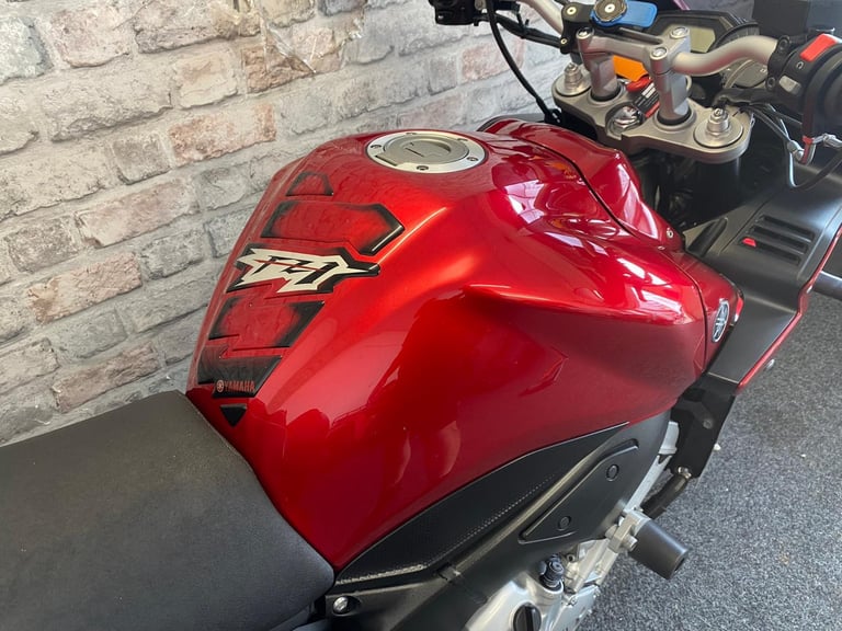 2008 Yamaha FZ1 1000 Fazer - HPI clear - Long Mot - Panniers 