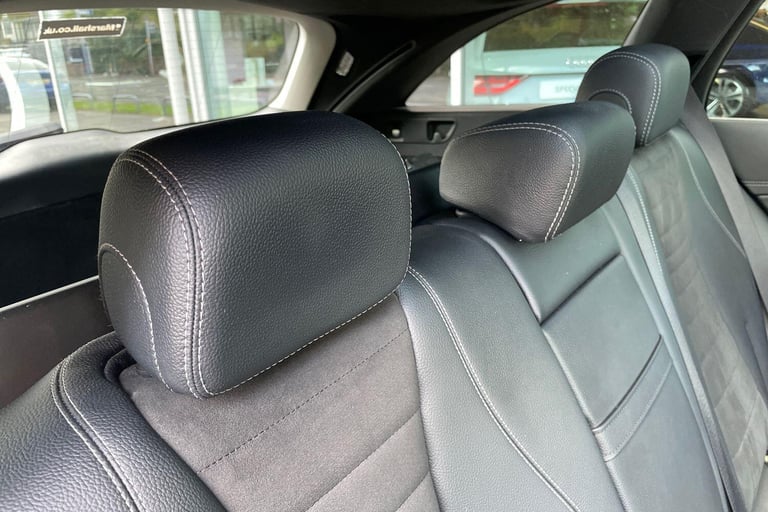  Mercedes-Benz E-Class 2.0 E300de 13.5kWh AMG Line (Premium Plus) Estate 5dr Diesel Plug-in Hybri...