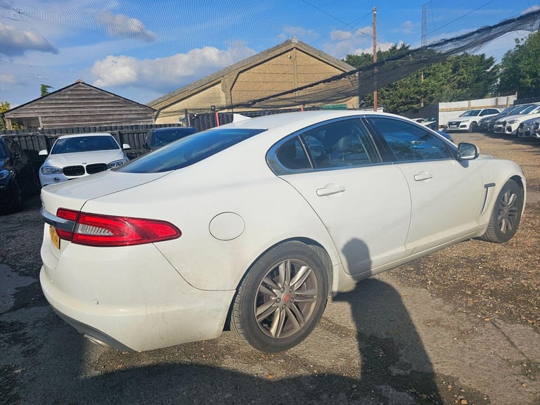 2014 Jaguar XF 2.2d Luxury Auto Euro 5 (s/s) 4dr SALOON Diesel Automatic