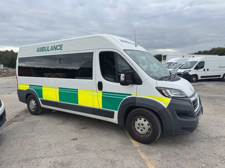 2018/18 PEUGEOT BOXER EX PATIENT TRANFER VEHICLE EURO 6 ULEZ FREE PRICE IS + VAT