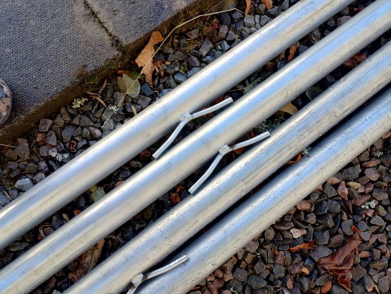 Washing line poles (4)