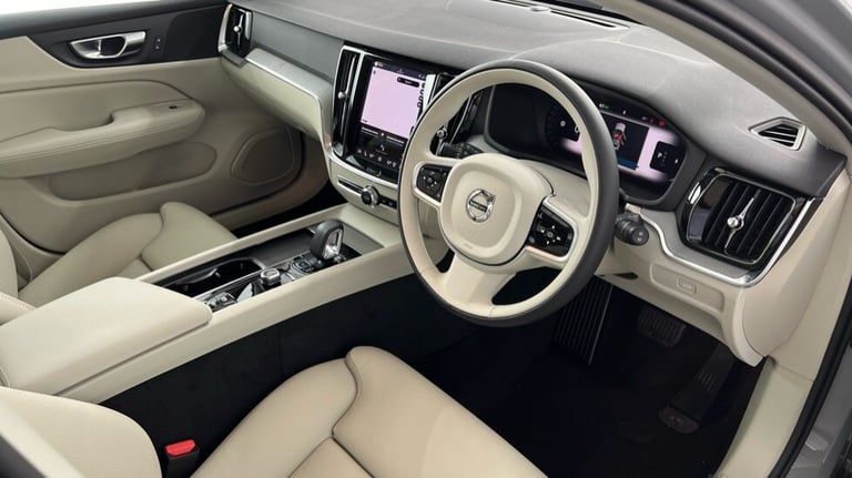 2025 Volvo V60 Plus, B4 Mild hybrid, Petrol, Dark Estate Petrol Automatic
