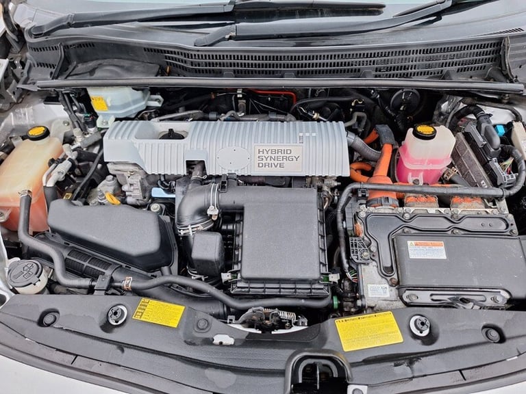 2016 Toyota Prius 1.8 VVT-h T3 Hatchback 5dr Petrol Hybrid CVT Euro 5 (s/s) (136 ps) HYBRID ELECT...