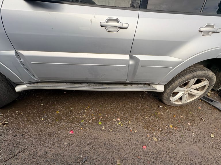 Mitsubishi shogun, 3.2 diesel, breaking for parts only, all parts available. 
