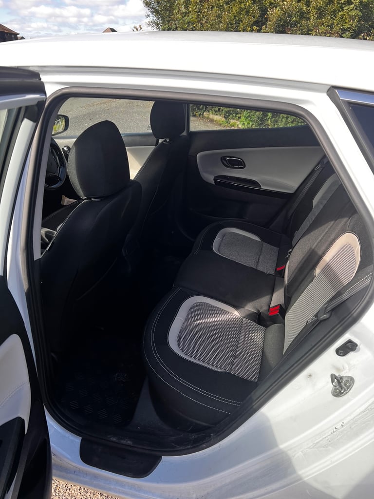 Kia, CEED, Hatchback, 2013, Manual, 1582 (cc), 5 doors ***£20 ROAD TAX*** HUGE SPEC