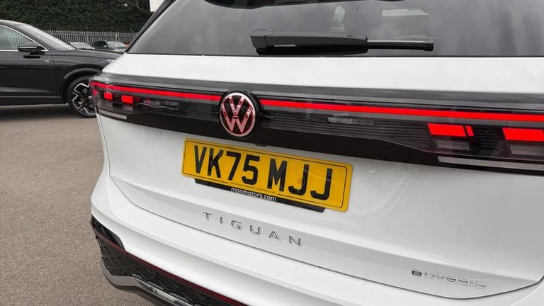 2025 Volkswagen Tiguan 1.5 TSI eHybrid R-Line 5dr DSG ESTATE PETROL/ELECTRIC Automatic