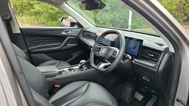 2025 MG MG HS 1.5 T-GDI Trophy 5dr DCT ESTATE PETROL Automatic