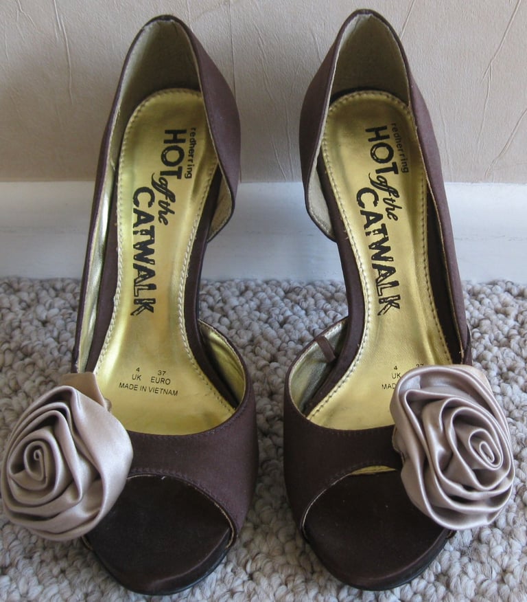 Ladies shoes,  size 4, mostly NEW or hardly worn. £4 - £8 per pair.