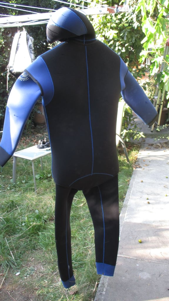 Free WETSUIT/s - excellent thickness/insulation
