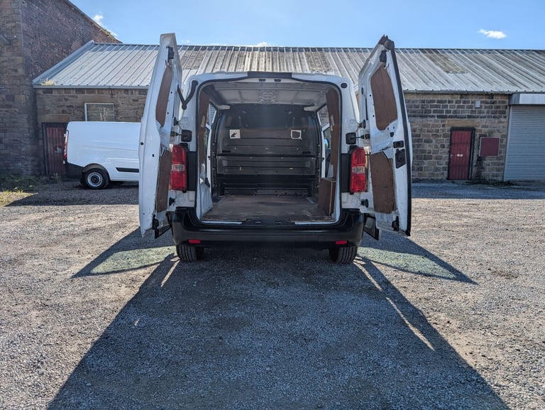 2021 Peugeot Expert 1.5 BlueHDi 1000 Professional Standard Panel Van MWB Euro 6 (s/s) 6dr PANEL V...