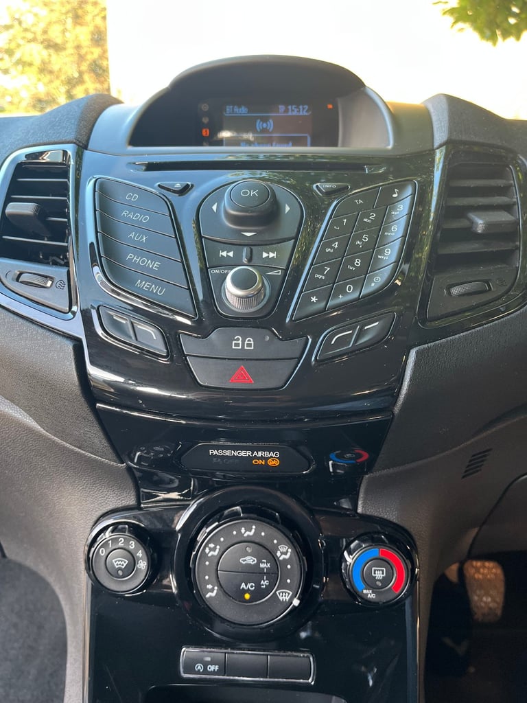 Ford, FIESTA, Hatchback, 2012, Manual, 998 (cc), 5 doors