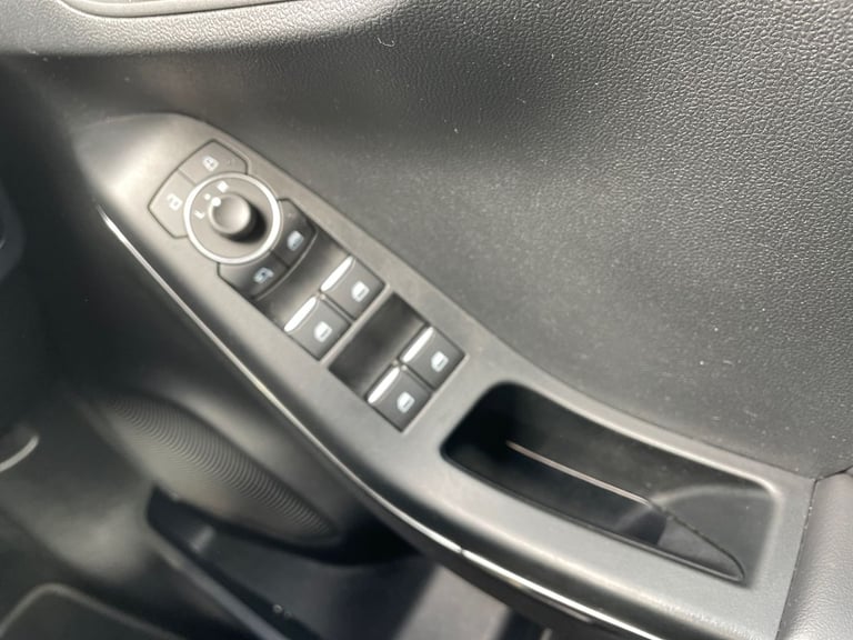 2022 Ford Puma 1.0 EcoBoost Hybrid mHEV 155 ST-Line Vignale 5dr Hatchback Petrol Manual