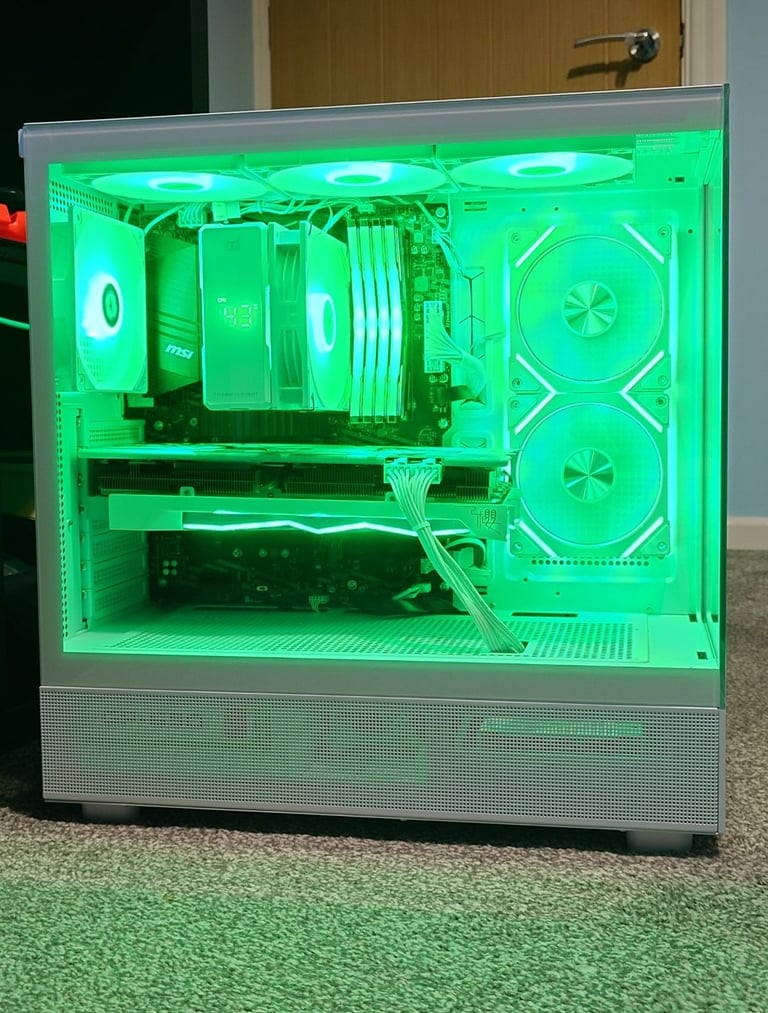 Crazy fast Stunning Custom Gaming PC for sale | RX 6800XT | Ryzen 7 3800X | 32GB RAM | 512GB NVMe