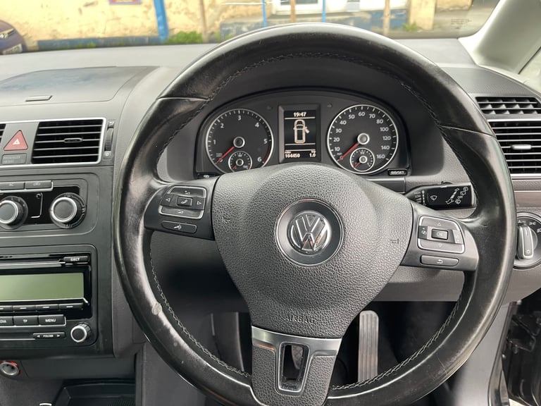2011 Volkswagen Touran 1.6 TDI 105 SE 5dr DSG MPV Diesel Automatic