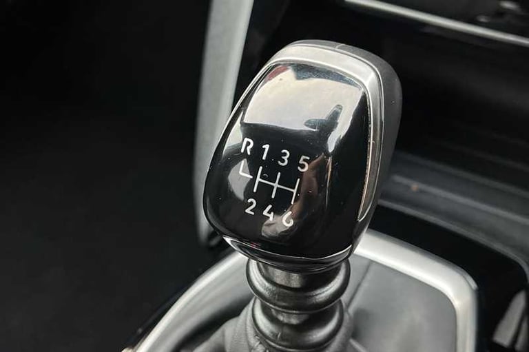 2024 Peugeot 2008 1.2 PureTech 130 Allure 5dr HATCHBACK PETROL Manual