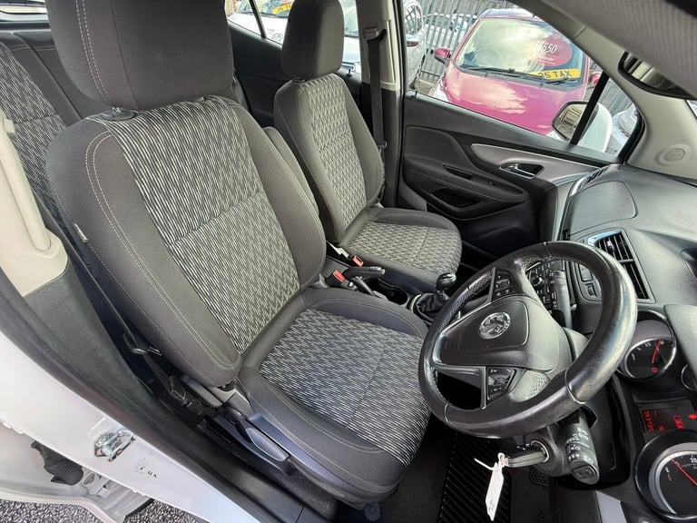 2015 Vauxhall Mokka 1.6i Exclusiv 5dr HATCHBACK Petrol Manual