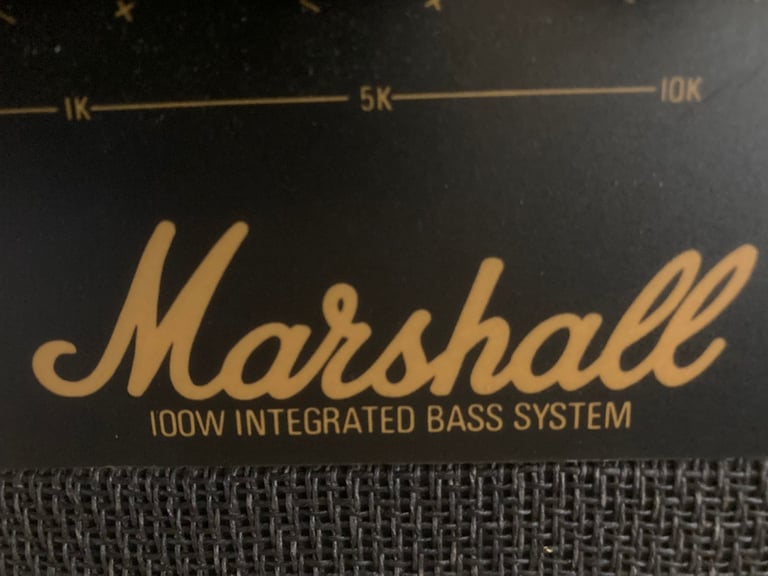 Marshall 100w Integrated bass system combo amp 15" speaker