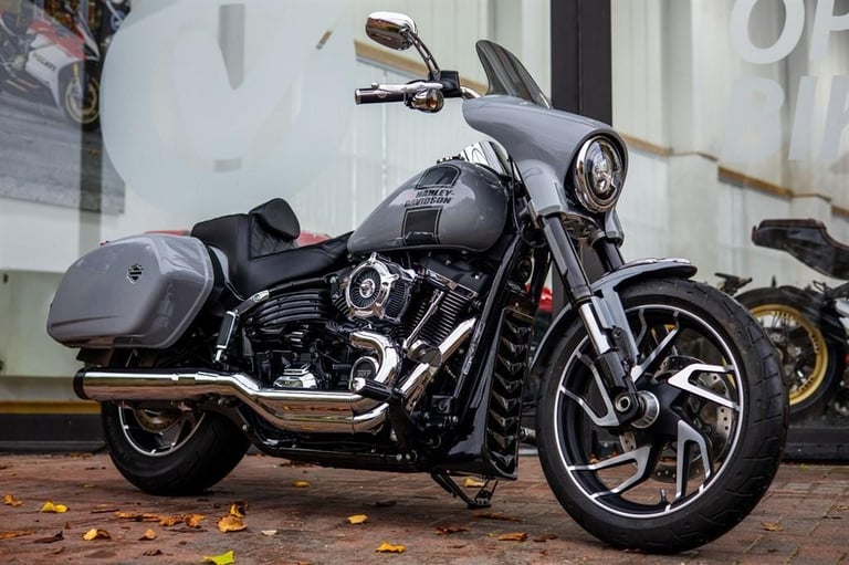 image for Harley-Davidson SOFTAIL SPORT GLIDE ! LOW MILES ! STUNNING
