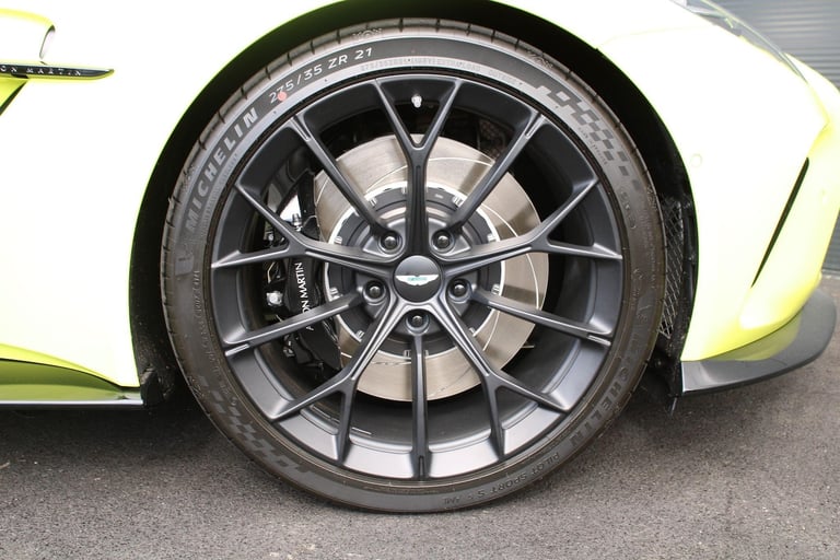  Aston Martin Vantage 4.0 V8 Auto Euro 6 2dr Petrol Automatic