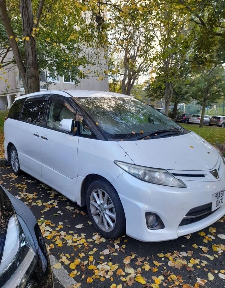 Toyota Estima in Aldershot GU12