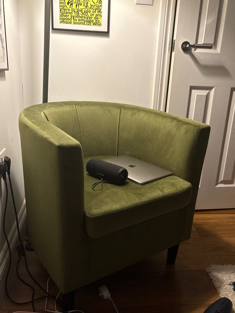 image for Olive reading chair 