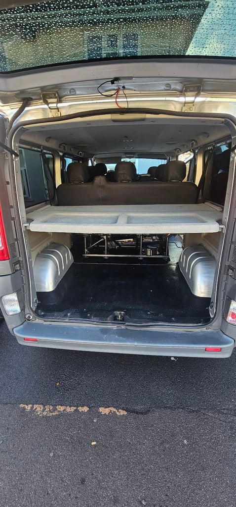 9 seater, Vauxhall, VIVARO, MPV, 2014, Manual, 1995 (cc), 5 doors