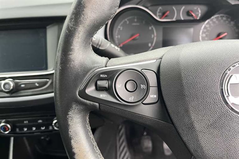 2021 Vauxhall Crossland 1.2i (83 PS) SE 5 Door Petrol SUV *** 1 Private Owner from New *** SUV Pe...