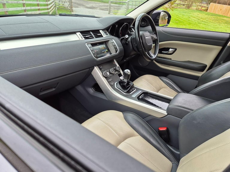 LAND ROVER RANGE ROVER EVOQUE 2.0 eD4 SE Tech 2017