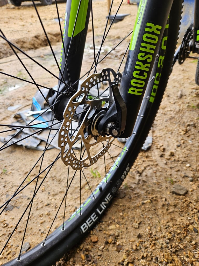 Cannondale 275 Mountain Bike. Size Large