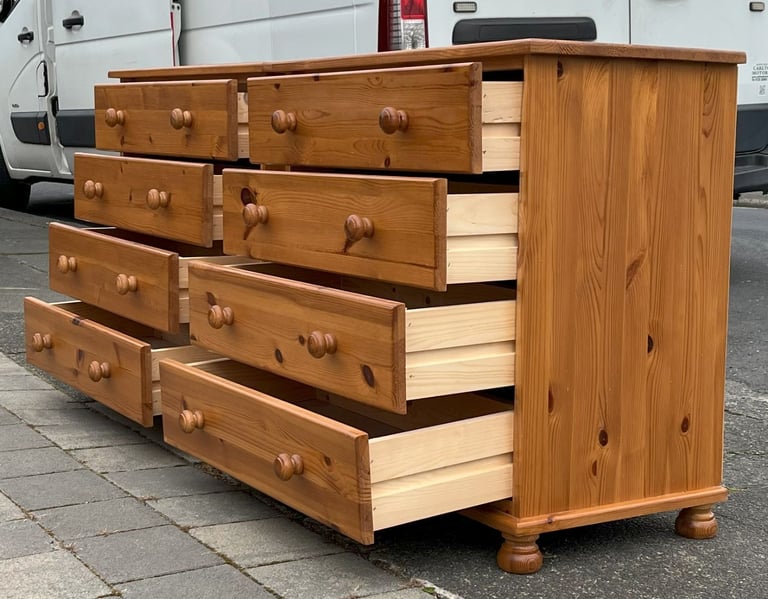 A MATCHING PAIR OF QUALITY SOLID PINE  CHESTS  OF DRAWERS
