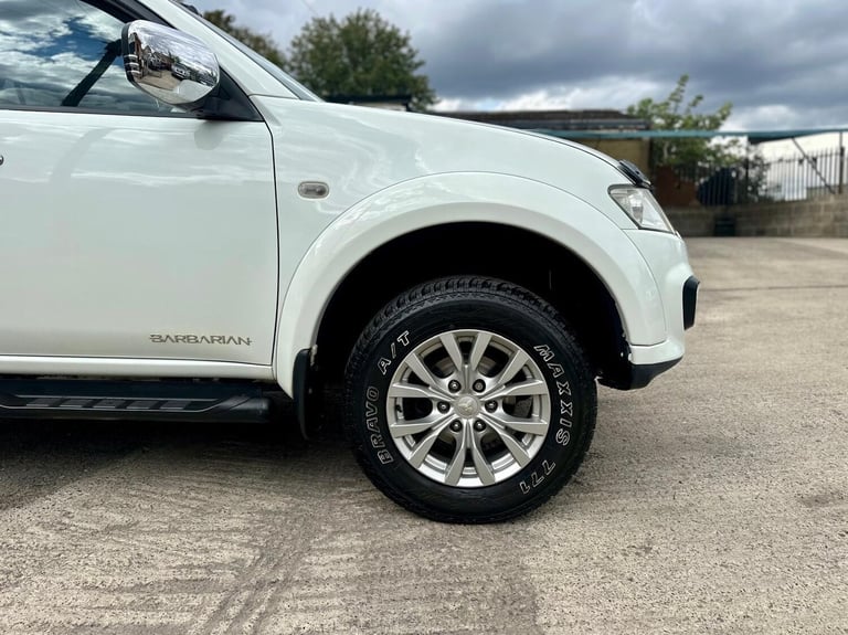 2015 Mitsubishi L200 Double Cab DI-D Barbarian 4WD Auto 176Bhp PICK UP Diesel Automatic