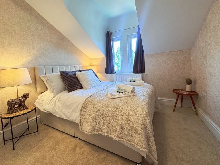 Cozy 5 BR House in Harrogate 