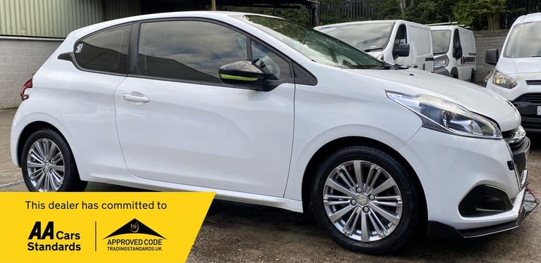 image for 2015 Peugeot 208 1.2 PureTech 82 Active 3dr HATCHBACK PETROL Manual