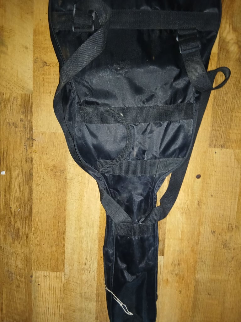 🎸 Ashdot Classical Acoustic Guitar with Bag – Blue Finish ( Open to offers feel free to message me)
