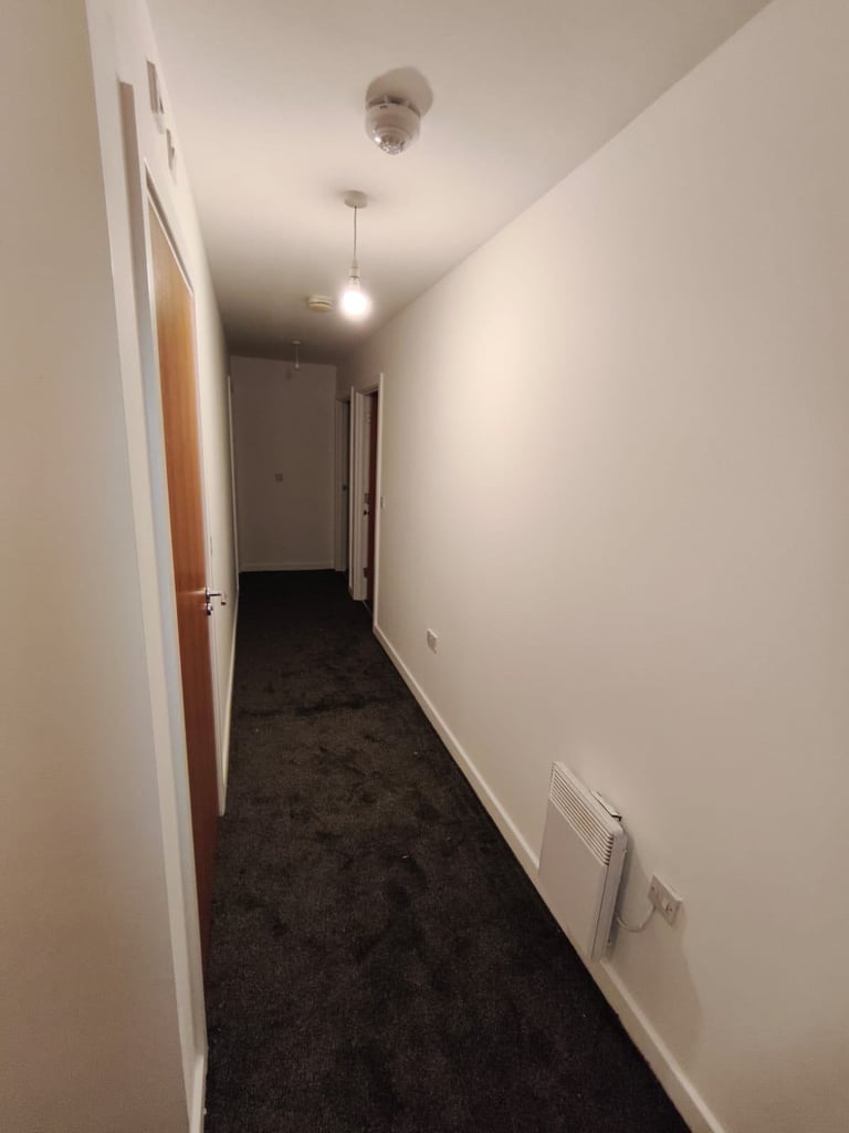 2 Bed Flat, Regal House, IG2