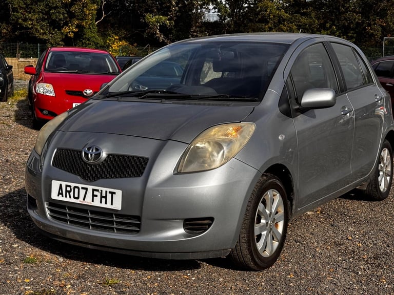  Toyota Yaris 1.3 VVT-i Zinc Hatchback 5dr Petrol Manual (141 g/km, 85 bhp) Petrol Manual