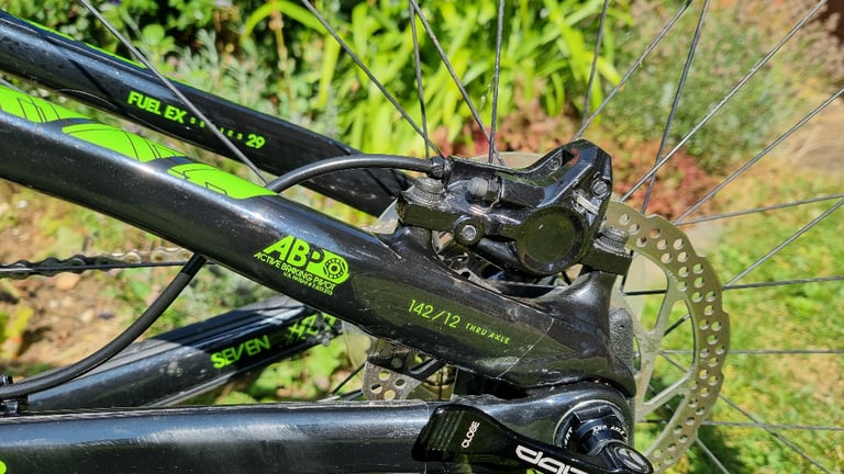 Trek Fuel Ex 7 18.5 Inch (M/L) Mountain Bike