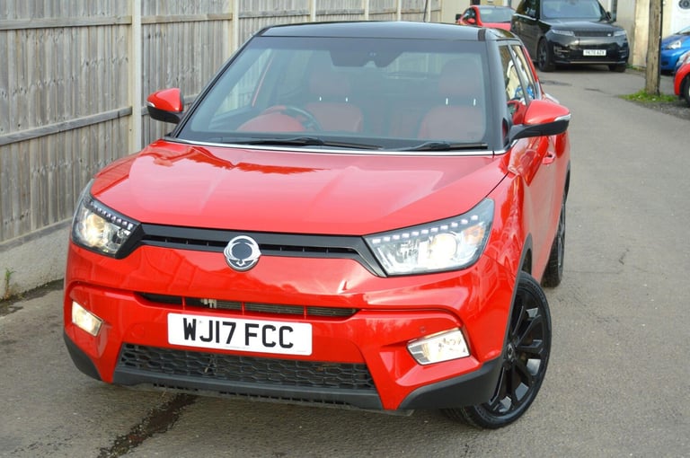 2017 Ssangyong Tivoli 1.6 ELX 5dr Auto HATCHBACK PETROL Automatic