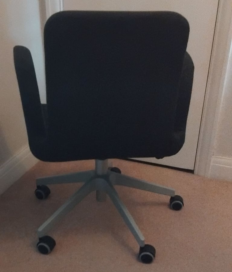 Ergonomic Desk Chair, Excellent Condition 