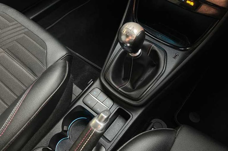 2023 Ford Puma 1.0 EcoBoost Hybrid mHEV Vivid Ruby Edition 5dr HATCHBACK PETROL Manual