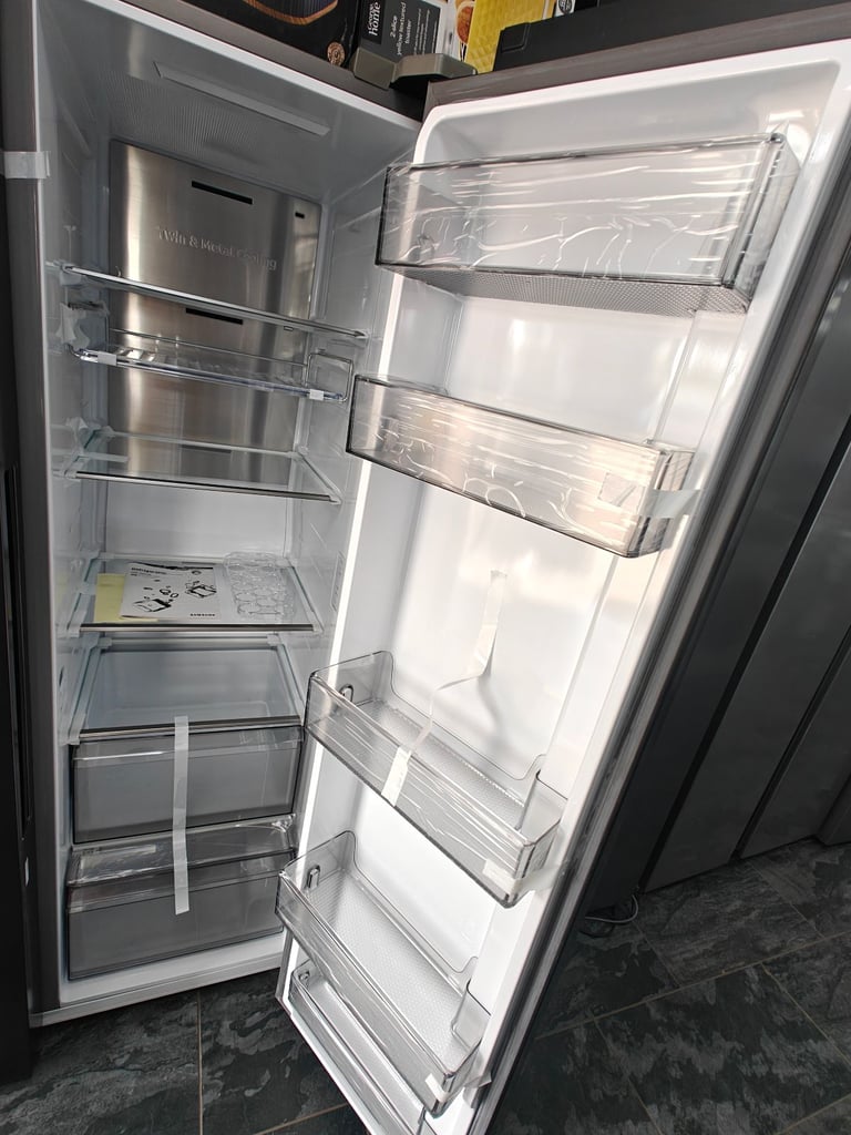 Samsung RS68A884CB1/EU 8 Series SpaceMax American-Style Smart Fridge Freezer