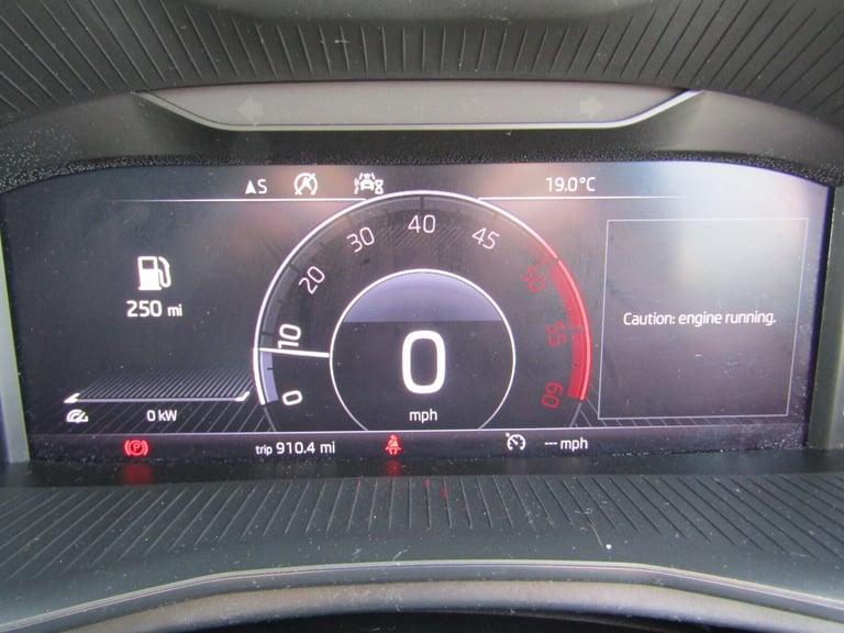 2021 Skoda Scala 1.6 TDI SE L 5dr - Glass Pan Roof / Sat Nav / 18'' Alloys and more! Hatchback Di...