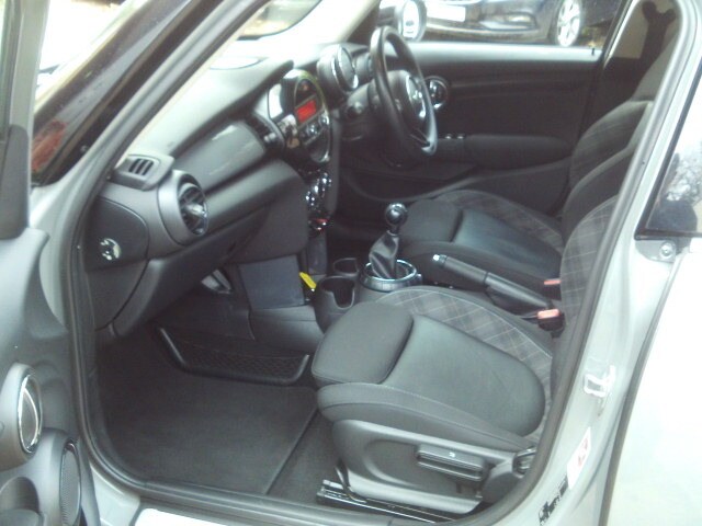 2017 MINI Hatch 1.5 Cooper 5dr Grey 55k Miles PSH Years MOT Warranty HATCHBACK Petrol Manual