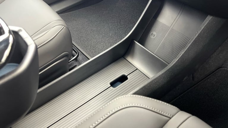 2025 Volvo EX30 Plus, Single Motor Extended Range, Electric Estate Electric Automatic