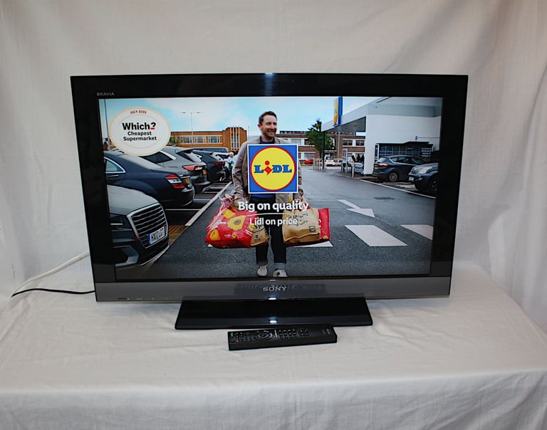 image for Sony 32 inch TV with Built-in Freeview HD