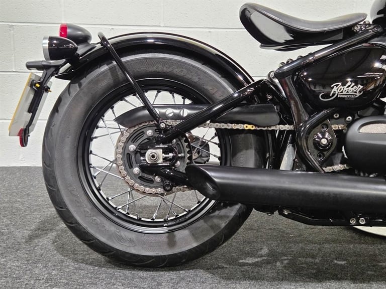 Triumph Bobber BLACK! LOADS OF EXTRAS