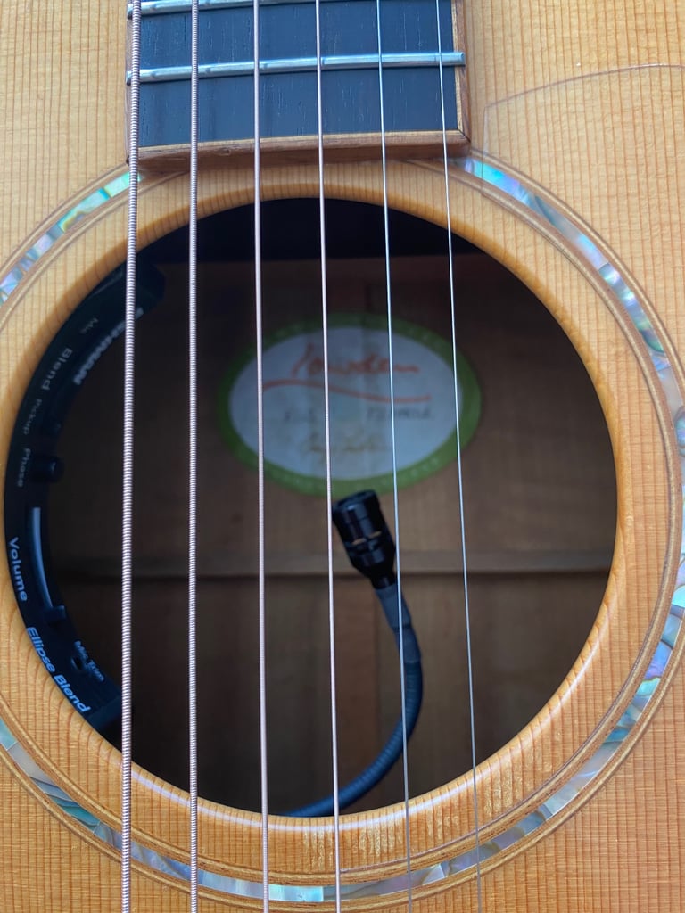 Lowden F35 Myrtlewood 